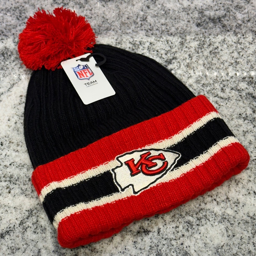 NFL Team Headwear Mens  Beanie Black Red KC Chiefs Pom‎ Pom Striped Knit Hat